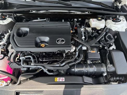 Used 2025 Lexus ES 300h w/ Premium Package FWD image 30