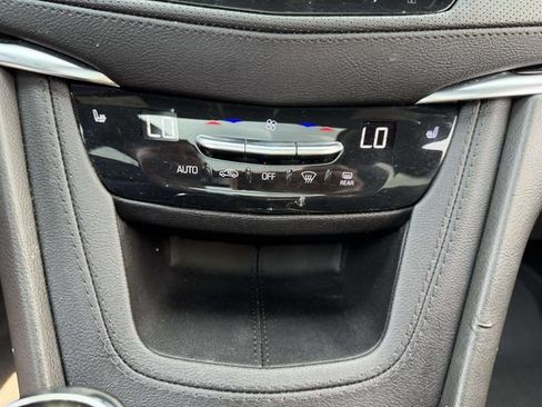 Certified 2024 Cadillac XT6 Luxury w/ LPO, Floor Liner Package AWD/4WD image 22