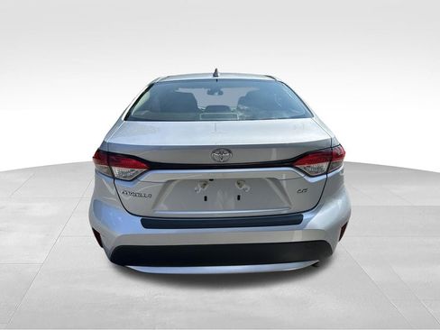 Used 2022 Toyota Corolla LE FWD image 6