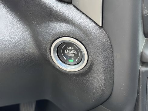 Used 2022 Chevrolet Silverado 1500 RST image 16