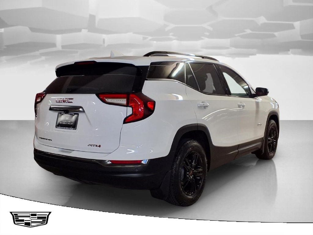Used 2023 GMC Terrain AT4 AWD/4WD image 2