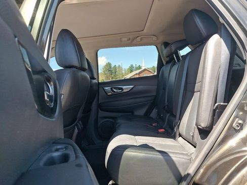 Used 2016 Nissan Rogue SL w/ SL Premium Package AWD/4WD image 10