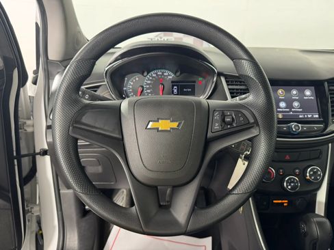 Used 2018 Chevrolet Trax LS AWD/4WD image 13