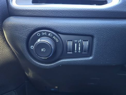 New 2026 Chrysler Pacifica Select w/ S Appearance Package FWD image 22