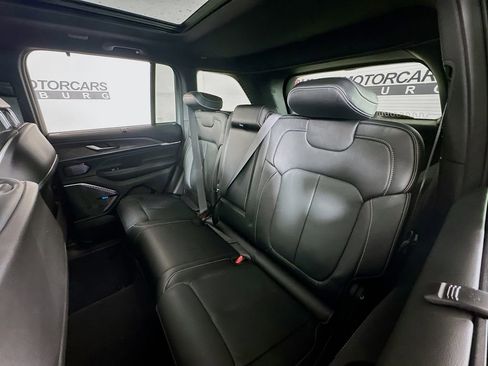New 2024 Jeep Grand Cherokee Overland w/ Advanced Protech Group III AWD/4WD image 25