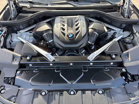 Used 2022 BMW X5 M50i w/ Executive Package image 14