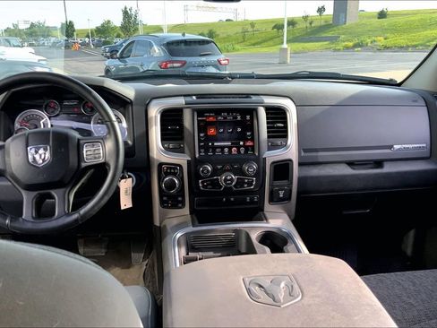 Used 2017 RAM 1500 Big Horn AWD/4WD image 9