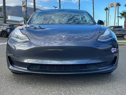 Used 2018 Tesla Model 3 Long Range image 4