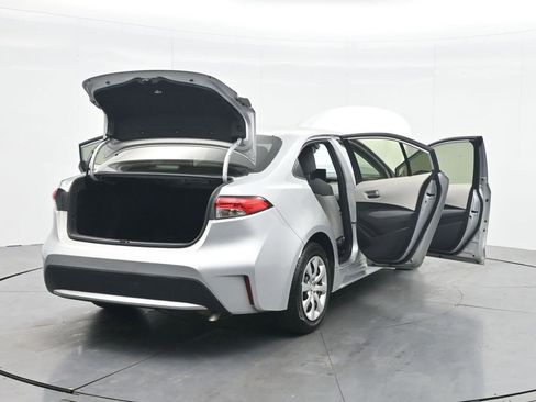 Used 2022 Toyota Corolla LE FWD image 23