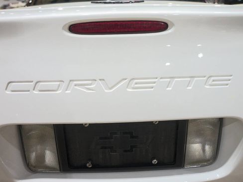 Used 1998 Chevrolet Corvette Coupe RWD image 26