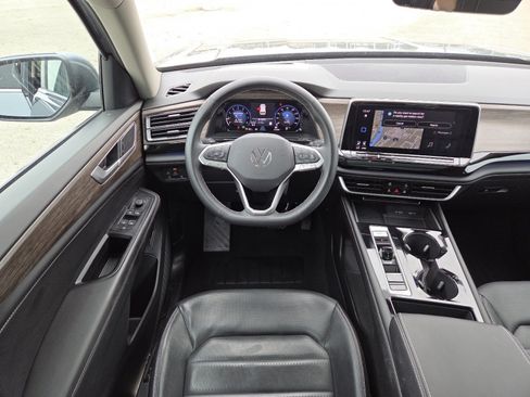Used 2024 Volkswagen Atlas SEL AWD/4WD image 27