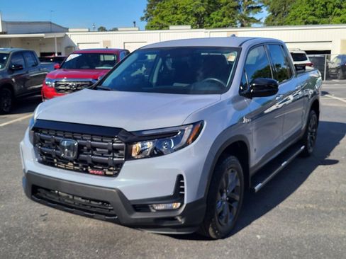 Used 2024 Honda Ridgeline Sport image 6