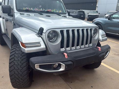 Used 2022 Jeep Wrangler Unlimited Sahara w/ Cold Weather Group image 9