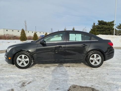 Used 2016 Chevrolet Cruze LT w/ Technology Package image 10