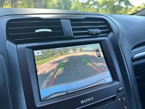 Used 2018 Ford Fusion Titanium AWD/4WD image 6