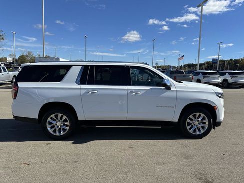 Used 2023 Chevrolet Suburban Premier image 10