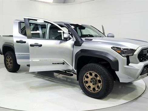 Used 2024 Toyota Tacoma 4x4 Double Cab Hybrid image 29