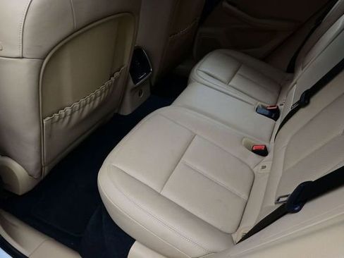 Certified 2023 Porsche Macan AWD/4WD image 15