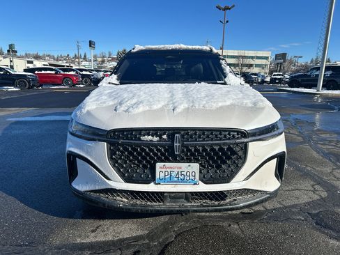 Used 2024 Lincoln Nautilus Reserve w/ Equipment Group 202A image 2