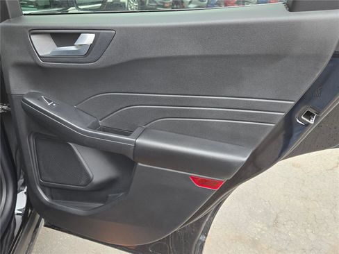 Used 2025 Ford Escape Platinum AWD/4WD image 9