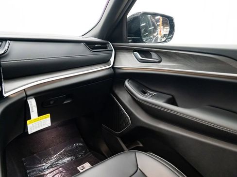 New 2026 Jeep Grand Cherokee Limited image 11