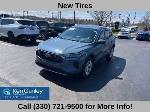 Used 2023 Ford Escape Active w/ Tech Pack #2 AWD/4WD image 2