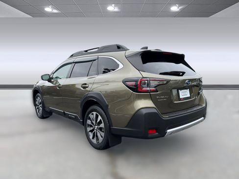 Used 2024 Subaru Outback Limited XT AWD/4WD image 3
