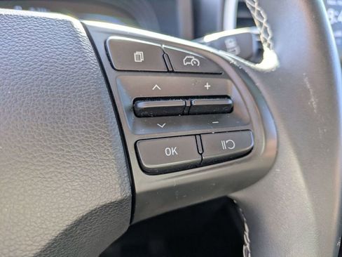 Certified 2025 Hyundai Venue Limited image 17