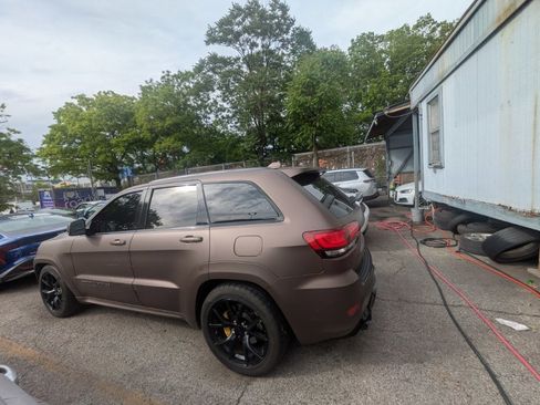 Used 2018 Jeep Grand Cherokee Trackhawk AWD/4WD image 28