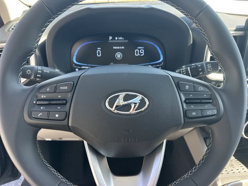 New 2026 Hyundai Venue SEL image 19