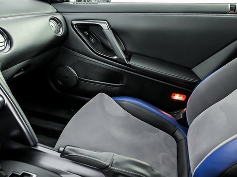 Used 2014 Nissan GT-R Track Edition AWD/4WD image 31