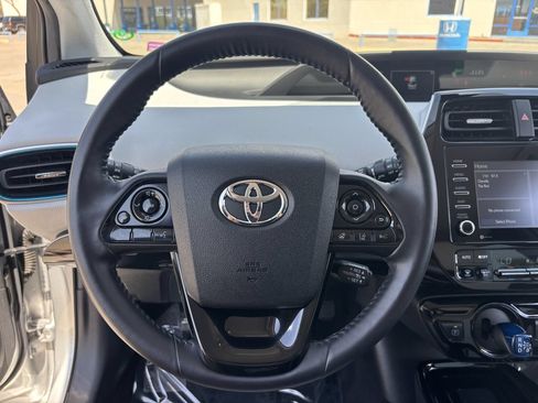 Used 2021 Toyota Prius XLE w/ Carpet Mat Package (TMS) AWD/4WD image 28
