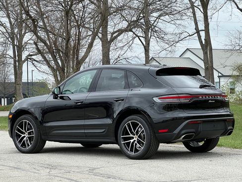 Used 2025 Porsche Macan image 3