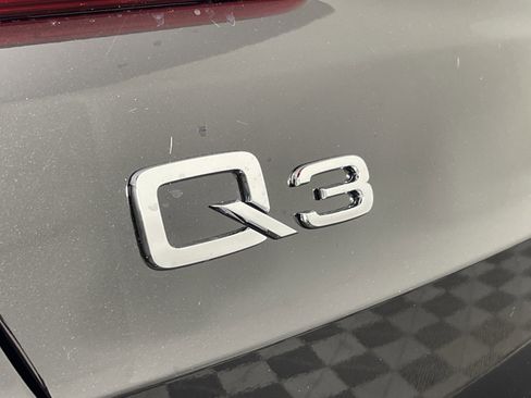 New 2025 Audi Q3 2.0T Premium image 15