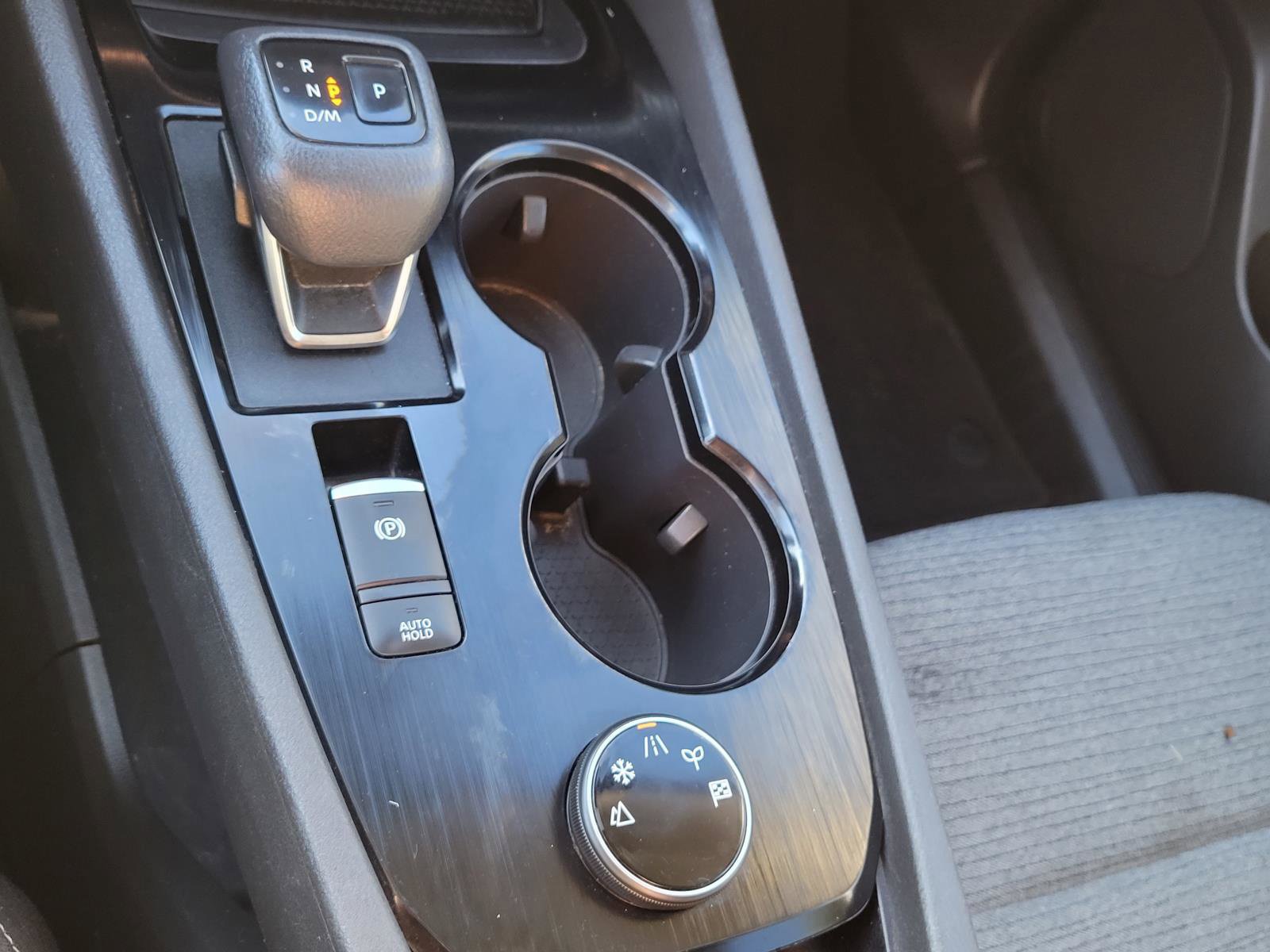 Used 2022 Nissan Rogue SV AWD/4WD image 26
