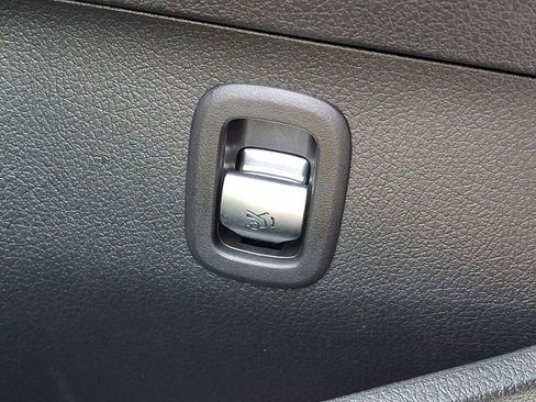 Used 2026 Mercedes-Benz C 300 4MATIC Sedan image 24