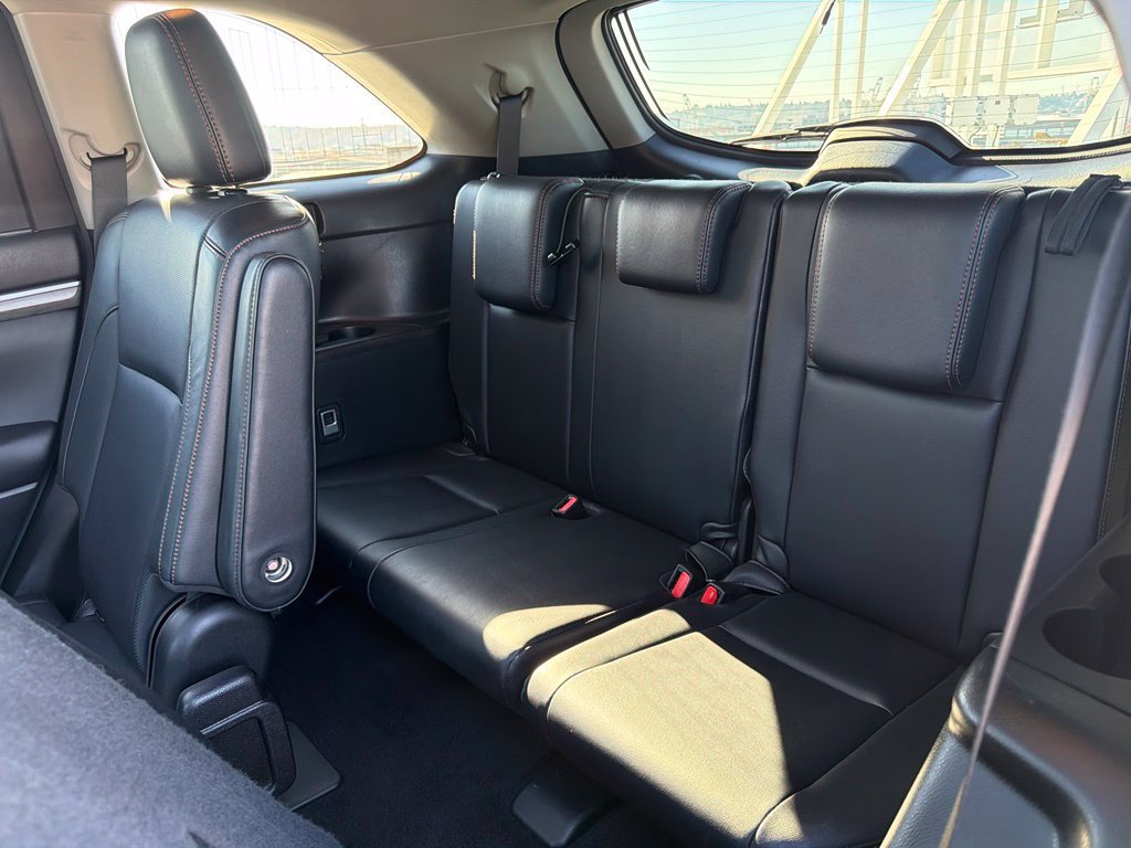 Used 2017 Toyota Highlander Limited Platinum w/ Carpet Mat Package AWD/4WD image 13