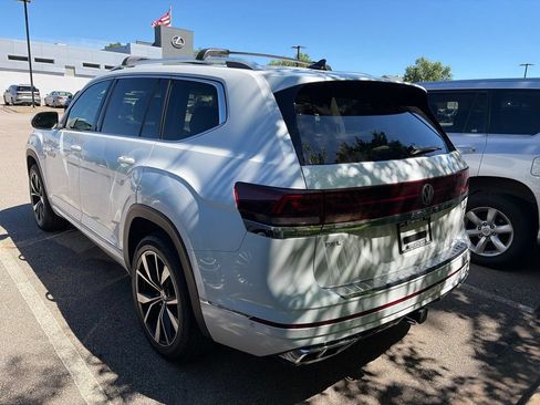 Used 2024 Volkswagen Atlas SEL Premium R-Line AWD/4WD image 9