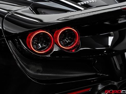 Used 2022 Ferrari F8 Tributo image 23