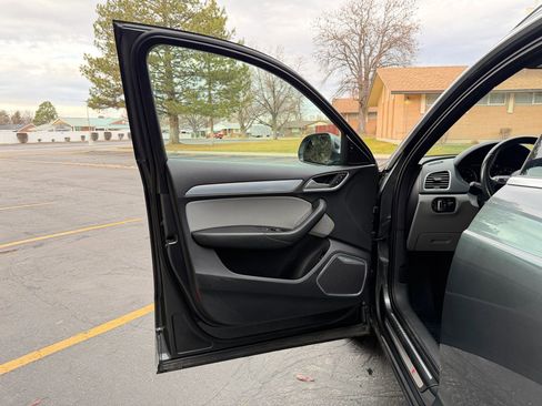 Used 2018 Audi Q3 2.0T Premium Plus image 13