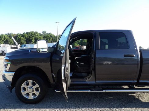 Used 2026 RAM 2500 Big Horn AWD/4WD image 13