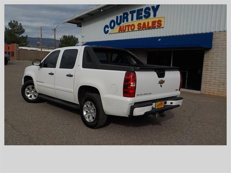 Used 2007 Chevrolet Avalanche LS AWD/4WD image 5