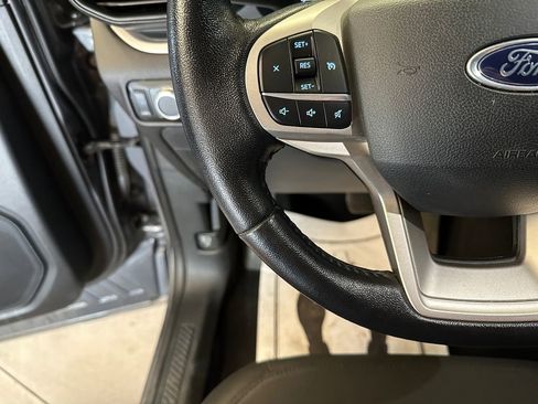 Used 2021 Ford Explorer XLT AWD/4WD image 11