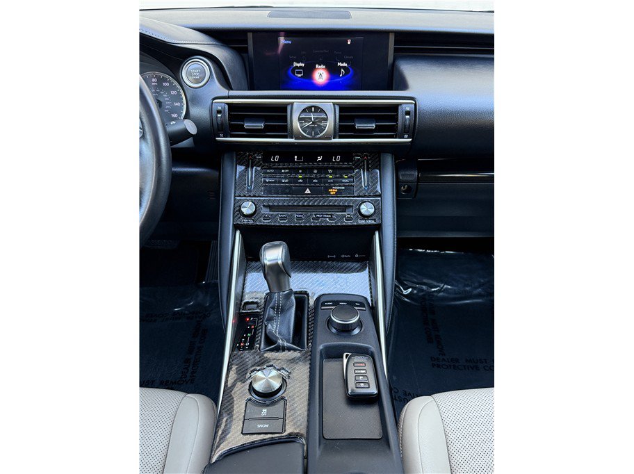 Used 2017 Lexus IS 200t RWD image 12