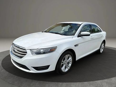 Used 2018 Ford Taurus SEL AWD/4WD image 1