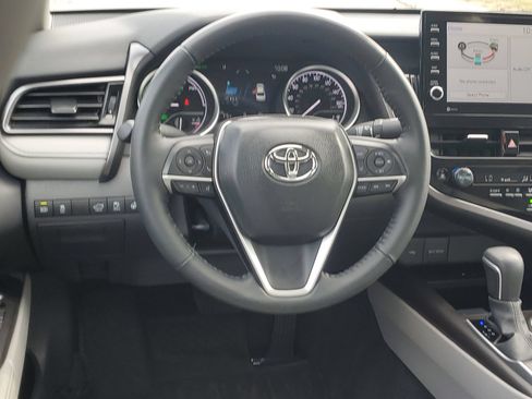 Used 2024 Toyota Camry XLE w/ Cold Weather Package FWD image 11
