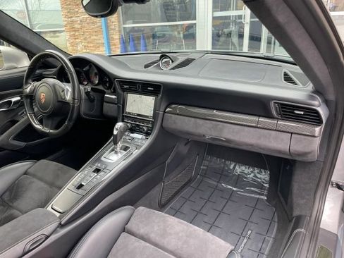 Used 2015 Porsche 911 Carrera 4 GTS image 42