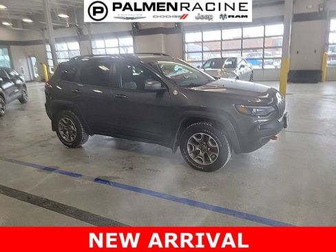 Used 2021 Jeep Cherokee Trailhawk w/ Comfort & Convenience Group image 1