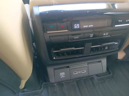 Used 2023 Acura MDX SH-AWD image 21