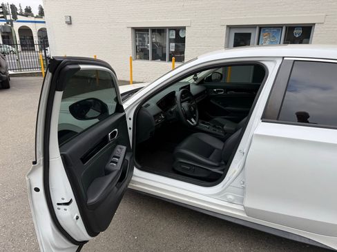 Used 2024 Honda Civic EX-L image 12